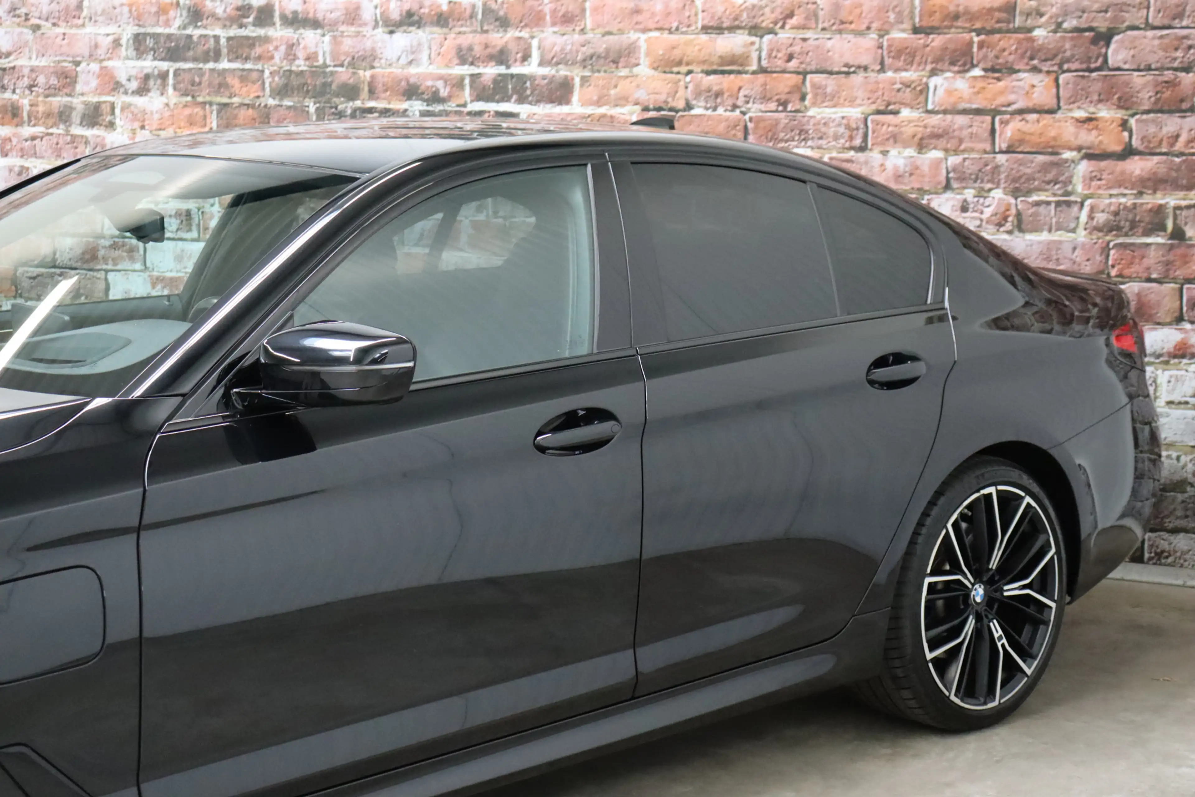 BMW 545 5 Serie 545e xDrive High Executive M Sport Pakket — photo 7