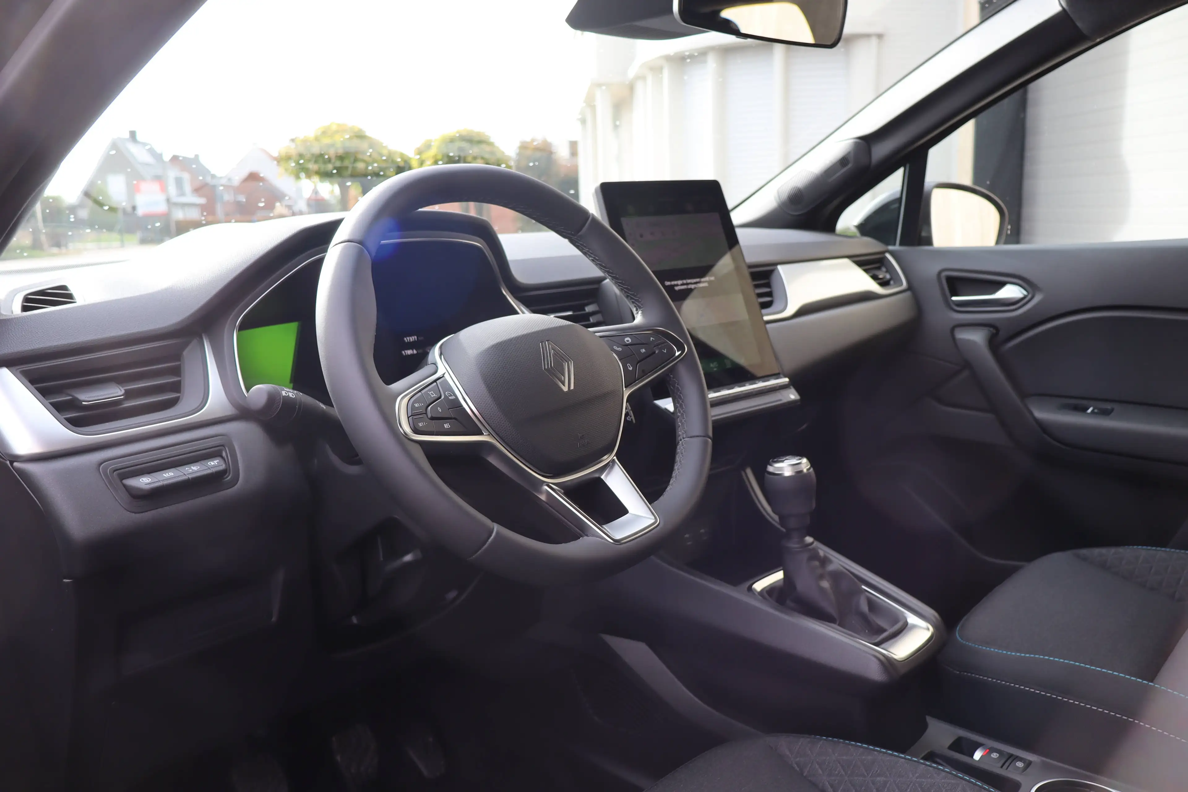 Renault Symbioz Hybride - 2025 - 17.377 km - 17.800 euro +btw — photo 8