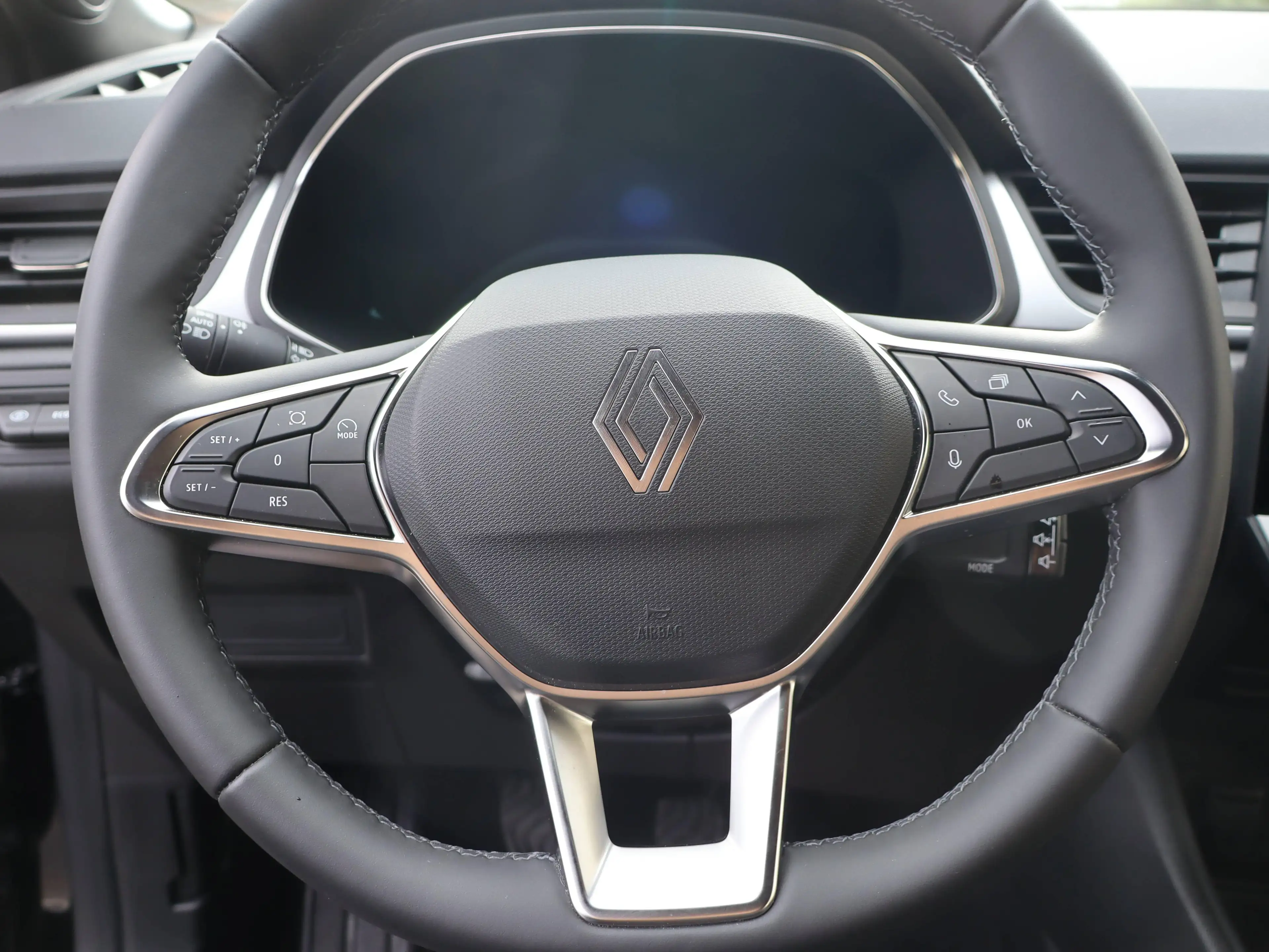 Renault Symbioz Hybride - 2025 - 17.377 km - 17.800 euro +btw — photo 12