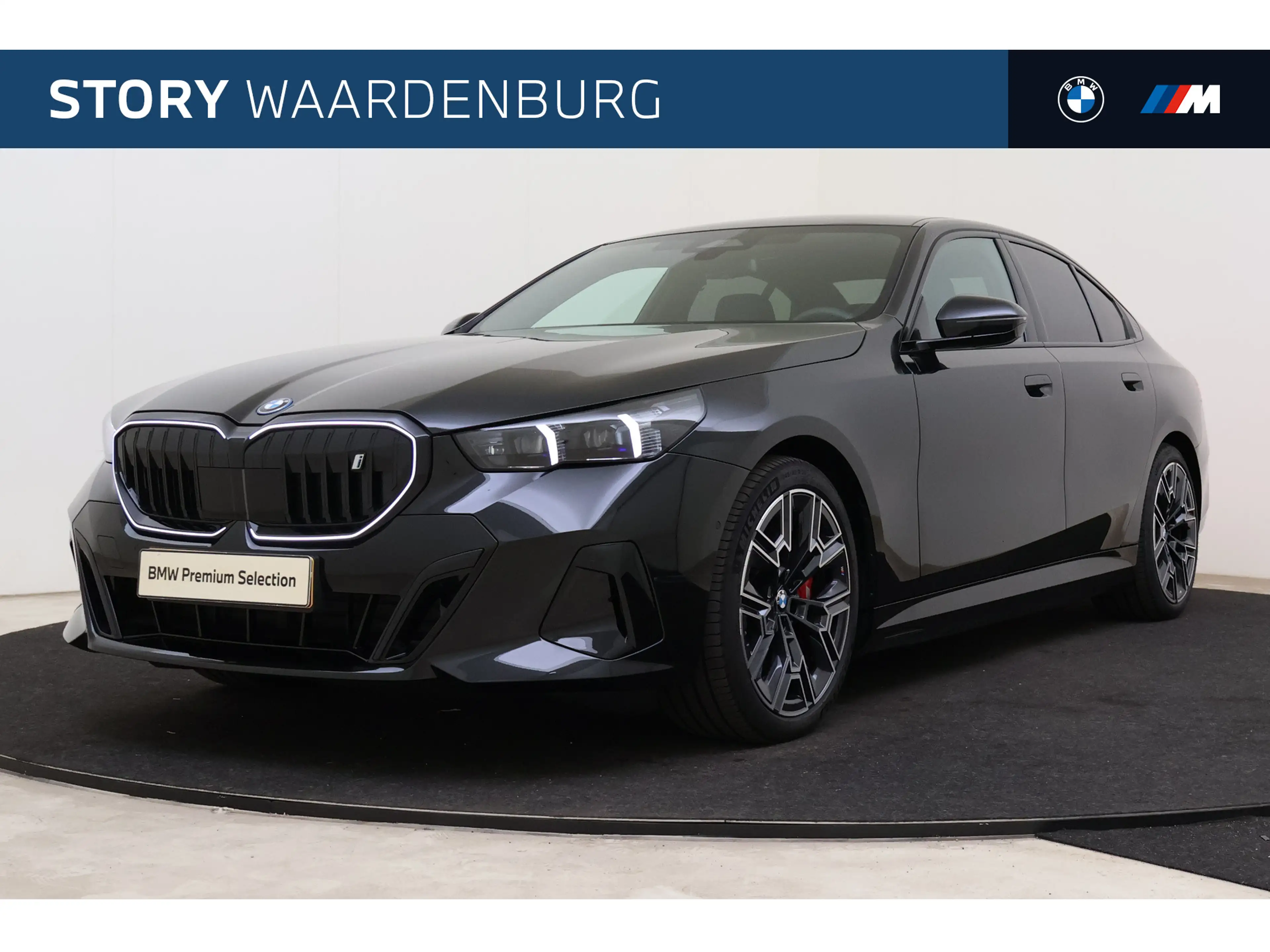 BMW i5 eDrive40 M Sport / Stoelverwarming / Achteruitrijc