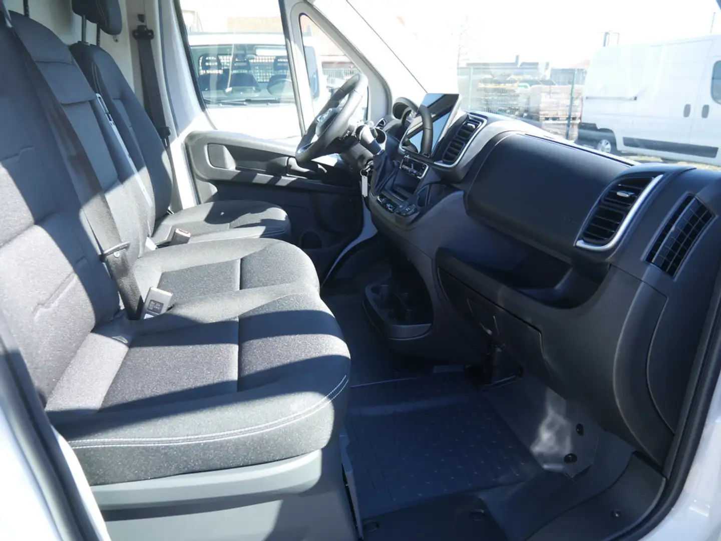 Citroen Jumper 35 L2H2 BlueHDi 140 PDC KAMERA AHK LED Wit - 2