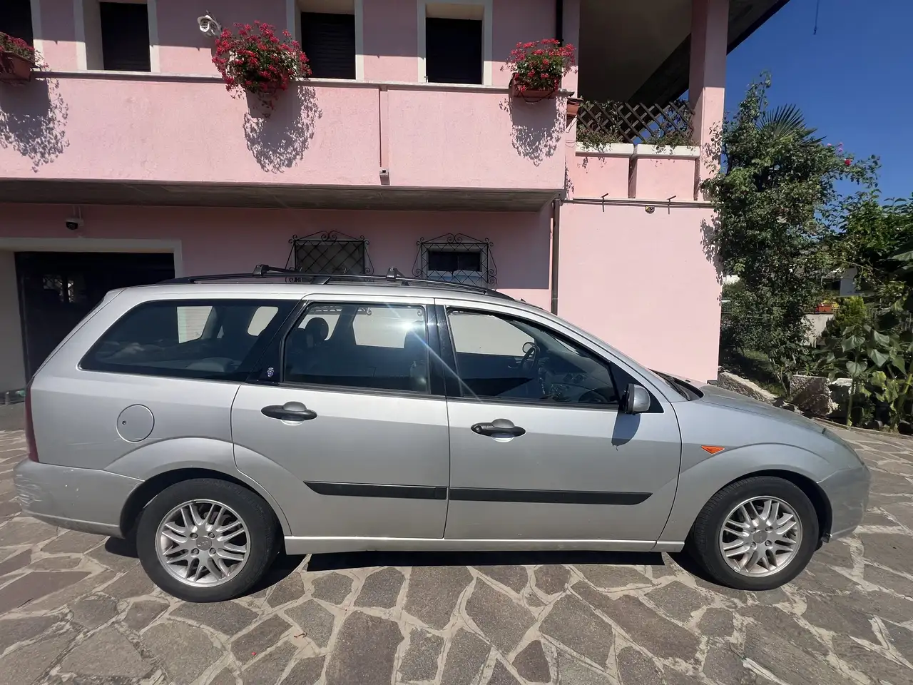 Ford Focus SW 1.8 td Ghia c/clima, foto 2