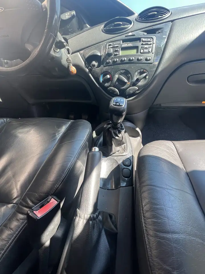 Ford Focus SW 1.8 td Ghia c/clima, foto 8