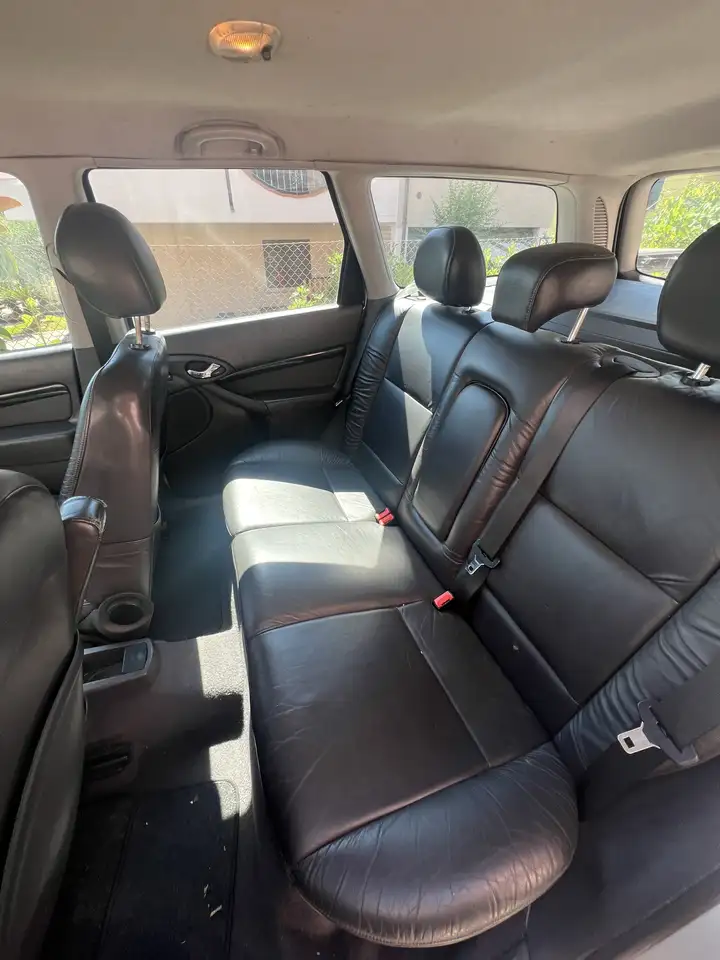 Ford Focus SW 1.8 td Ghia c/clima, foto 4