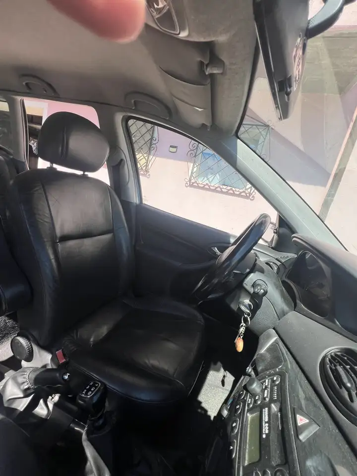 Ford Focus SW 1.8 td Ghia c/clima, foto 7