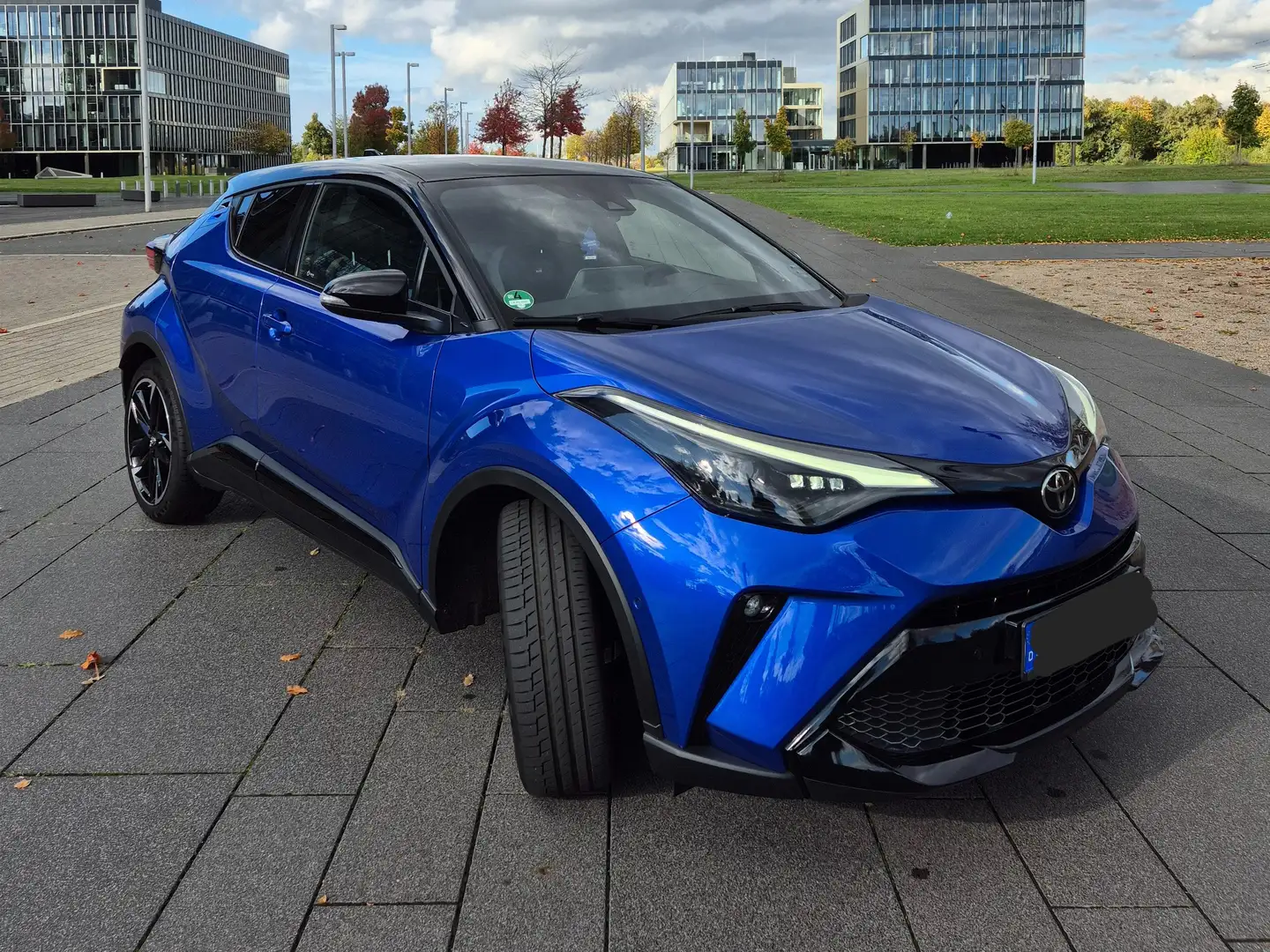 Toyota C-HR GR Sport 2.0-l-VVTi Hybrid Blau - 1