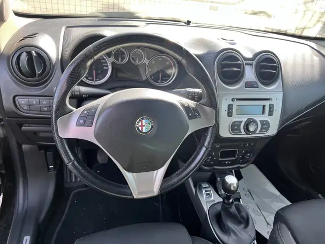 Alfa Romeo Mito view 4