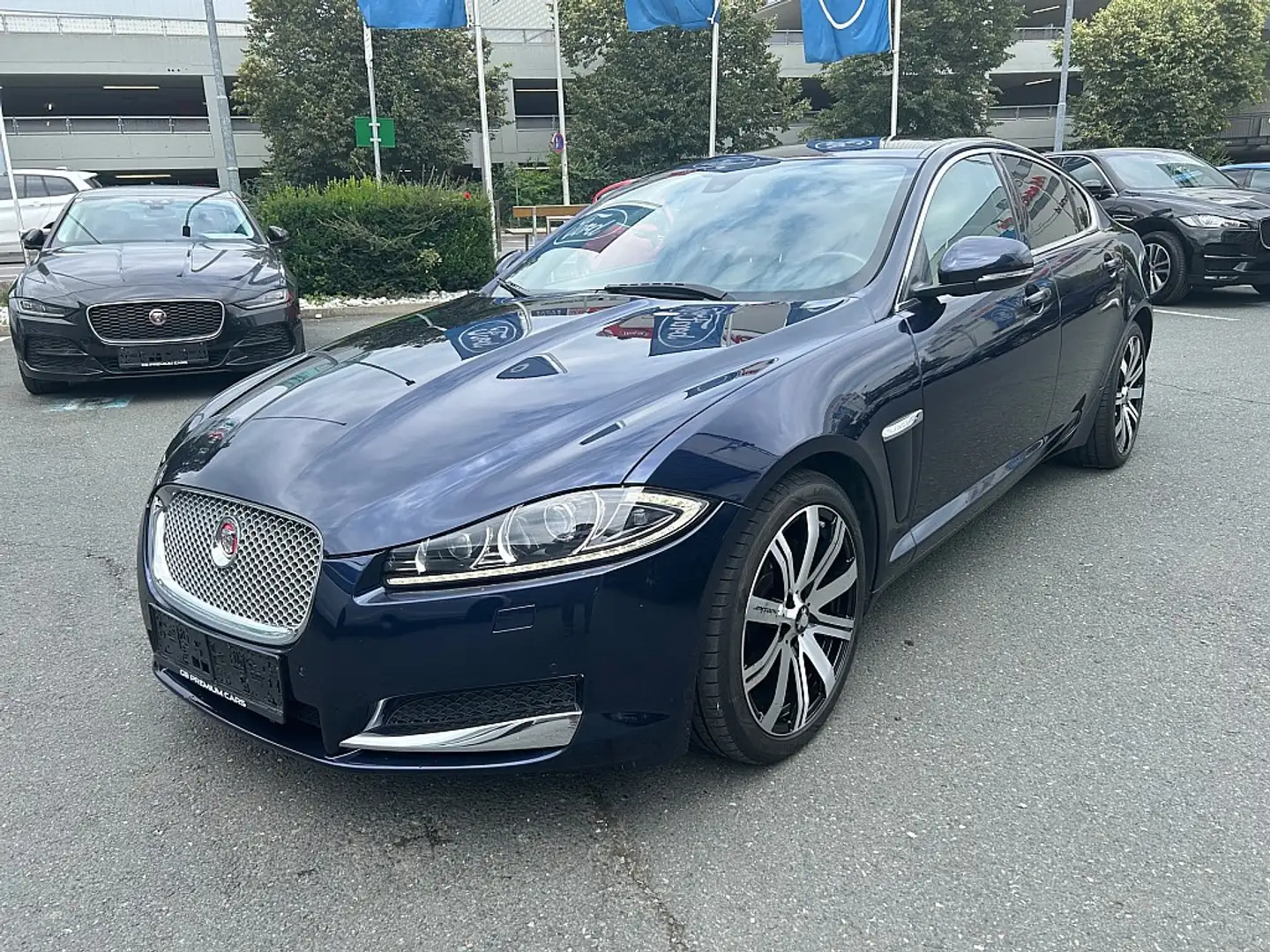 Jaguar XF 2,2 Diesel Luxury Blau - 1