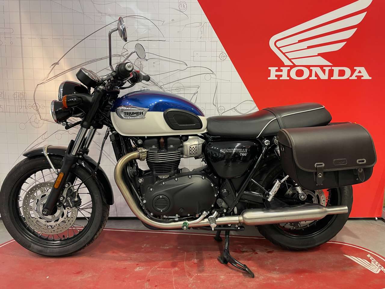 Triumph Bonneville T100 BONNEVILLE T100