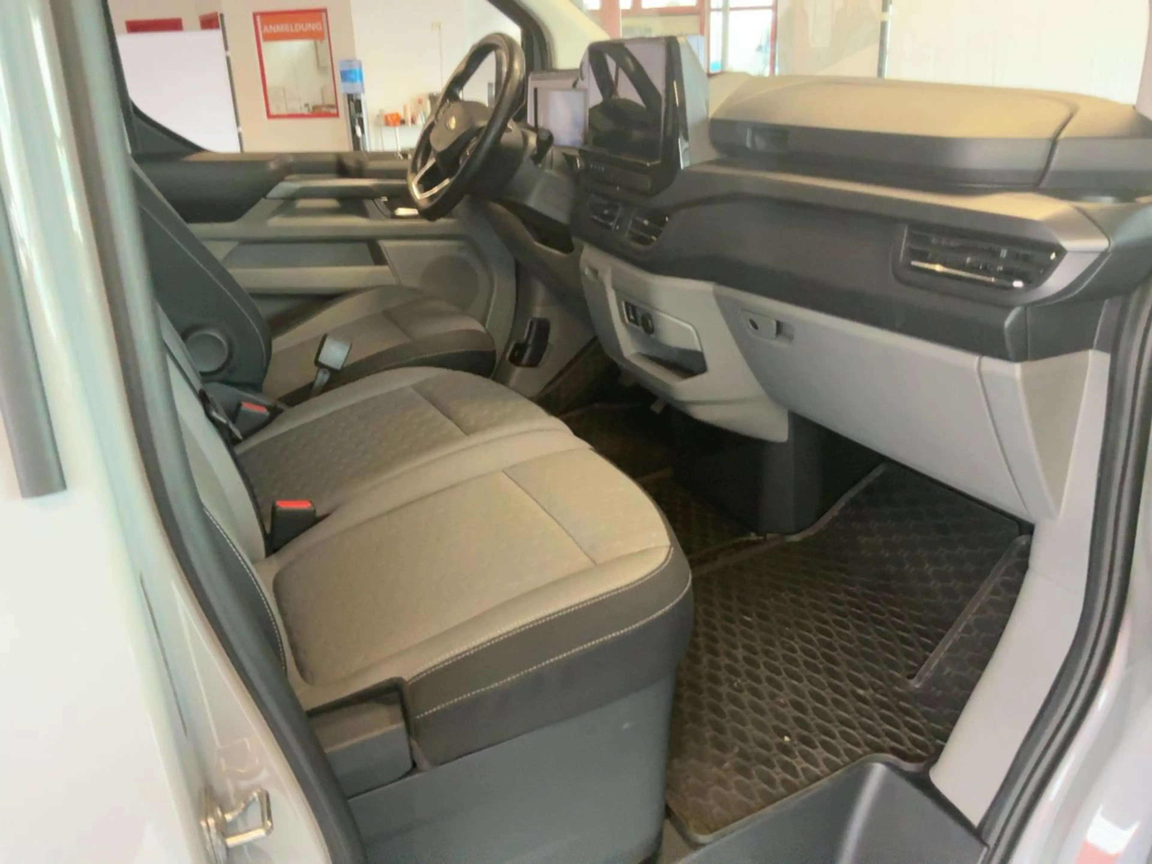Ford Tourneo Custom 320 L2 Titanium Automatik SHZ Cam — photo 3