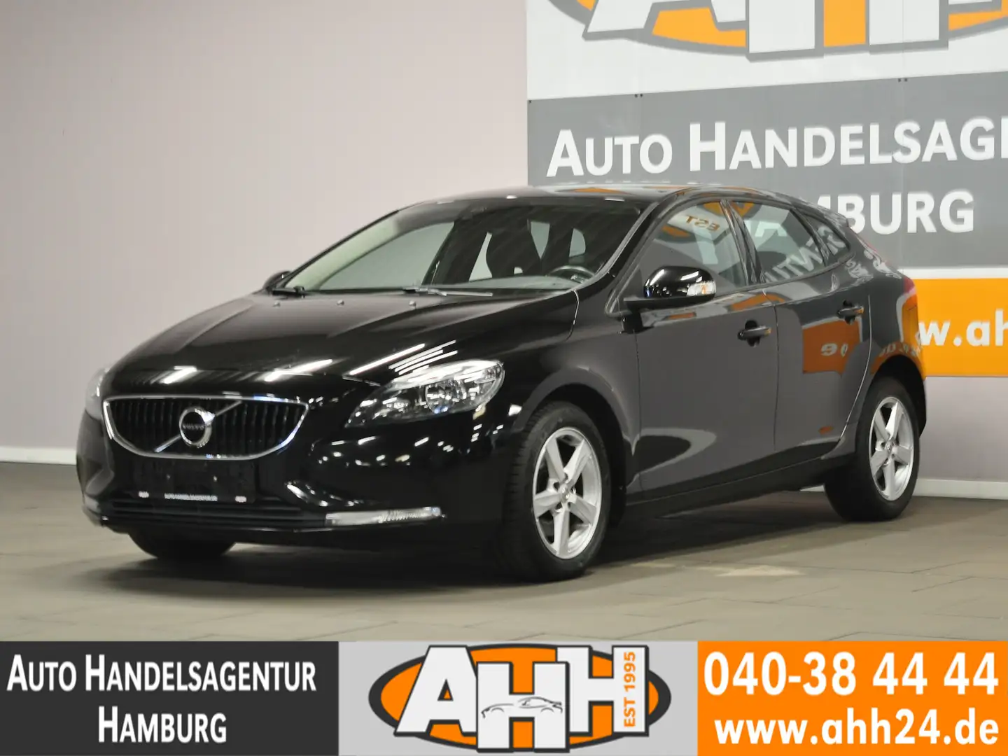 Volvo V40 KINETEC LED|TEMPOMAT|AUDIO HIGH PERFORMANCE Nero - 1
