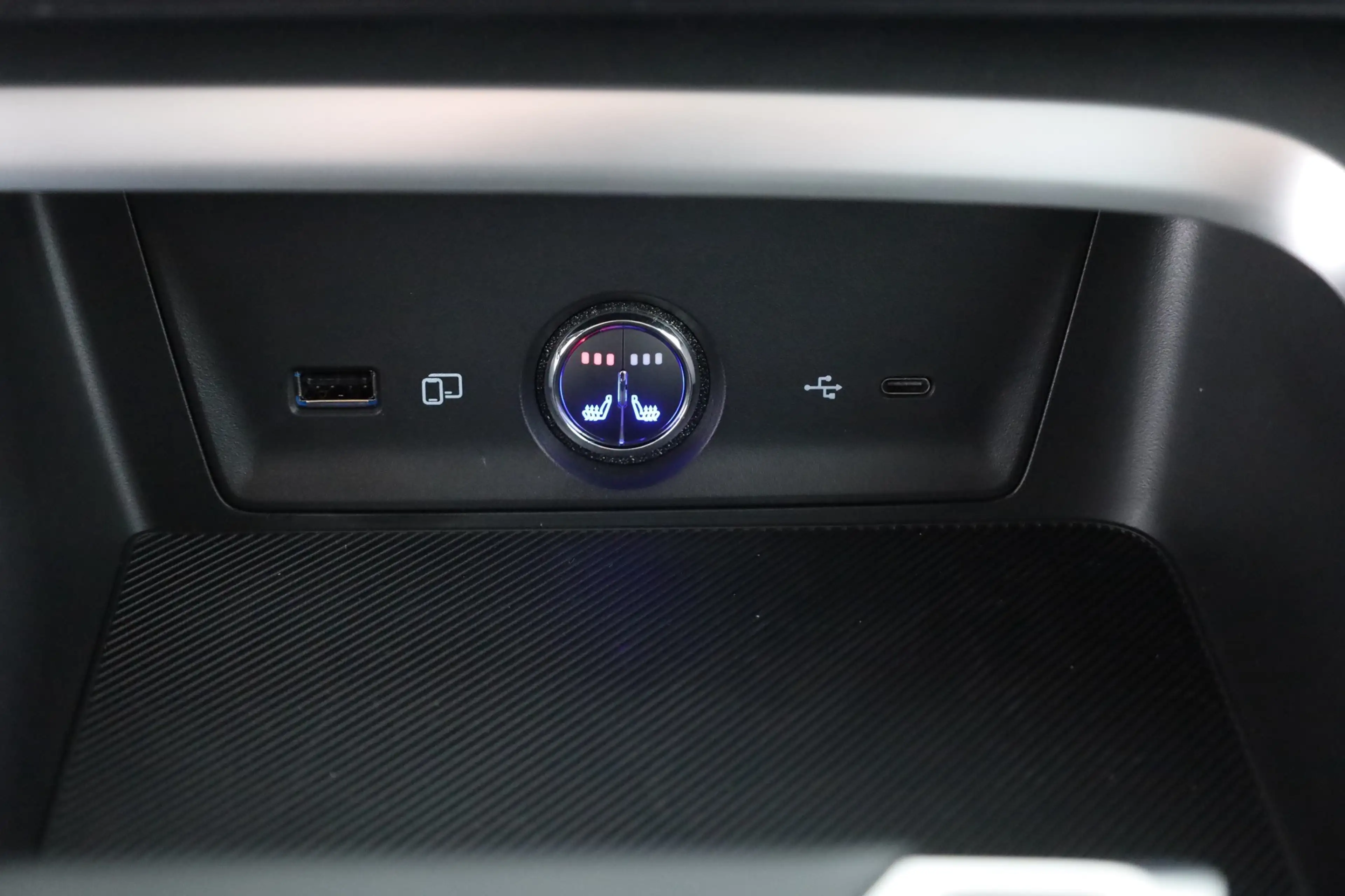 MG ZS 1.5 Hybrid Comfort Aut. LED ACC Navi Kamera — photo 12