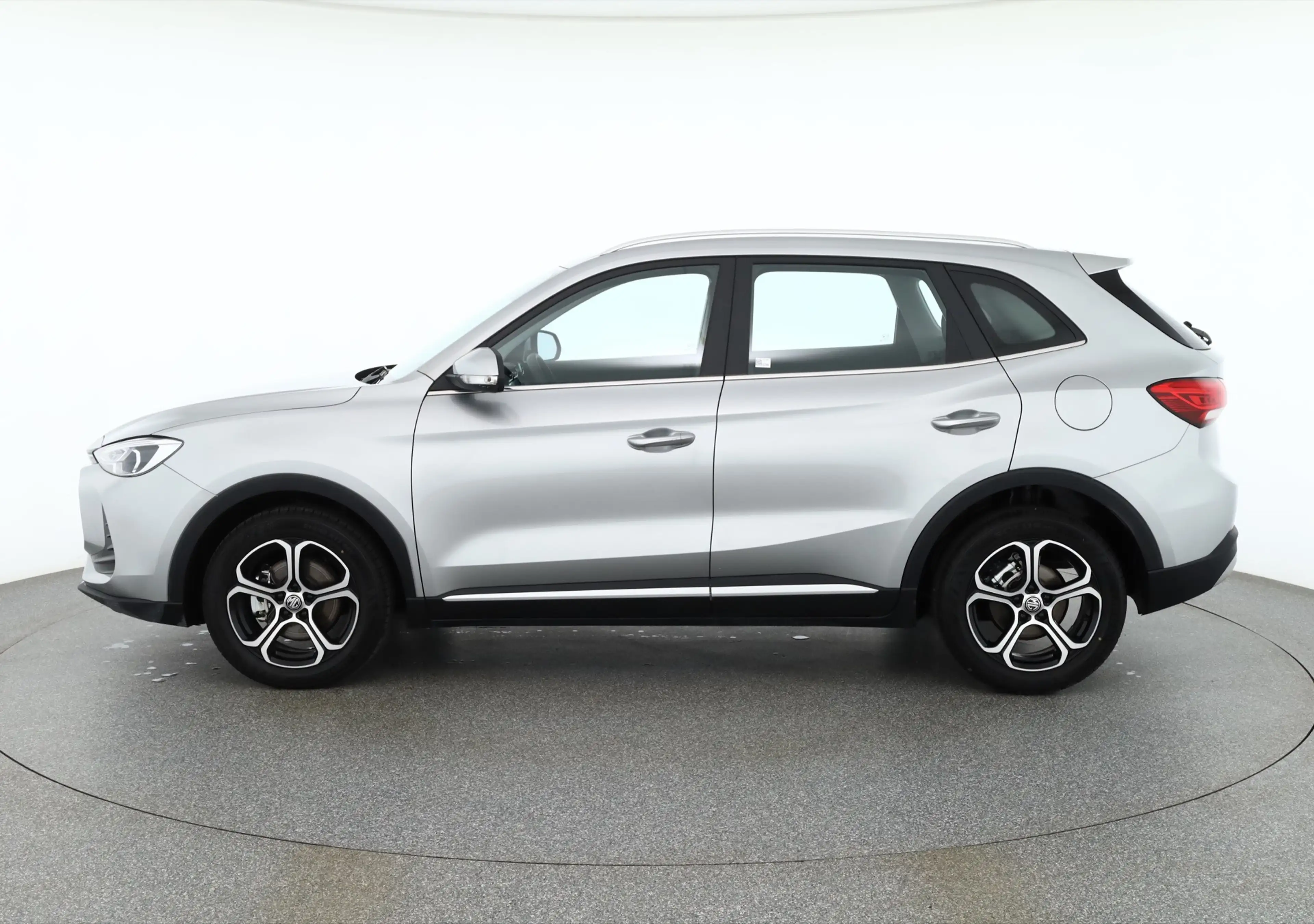 MG ZS 1.5 Hybrid Comfort Aut. LED ACC Navi Kamera — photo 2