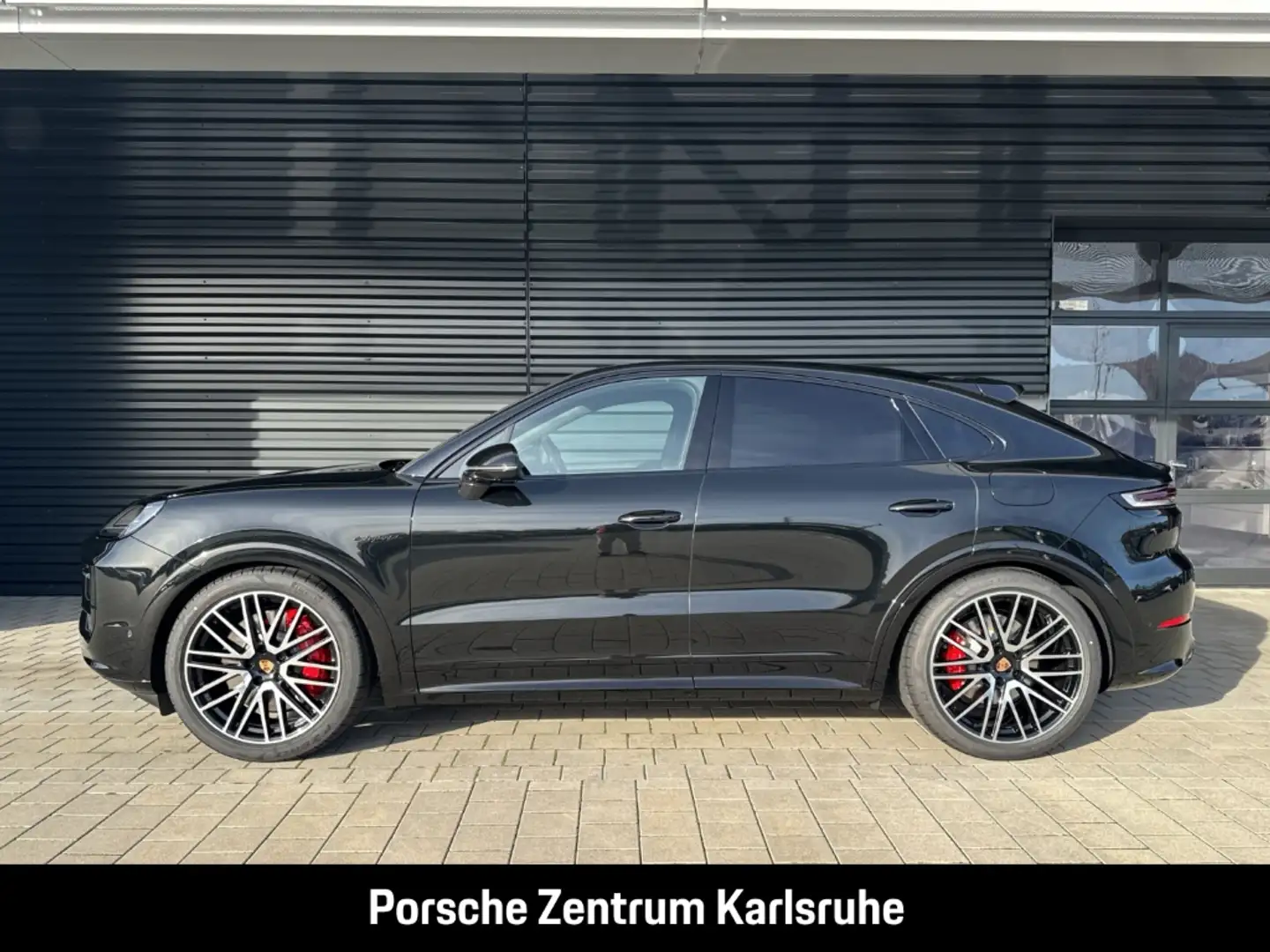 Porsche Cayenne S E-Hybrid Coupe Black Edition InnoDrive Schwarz - 2