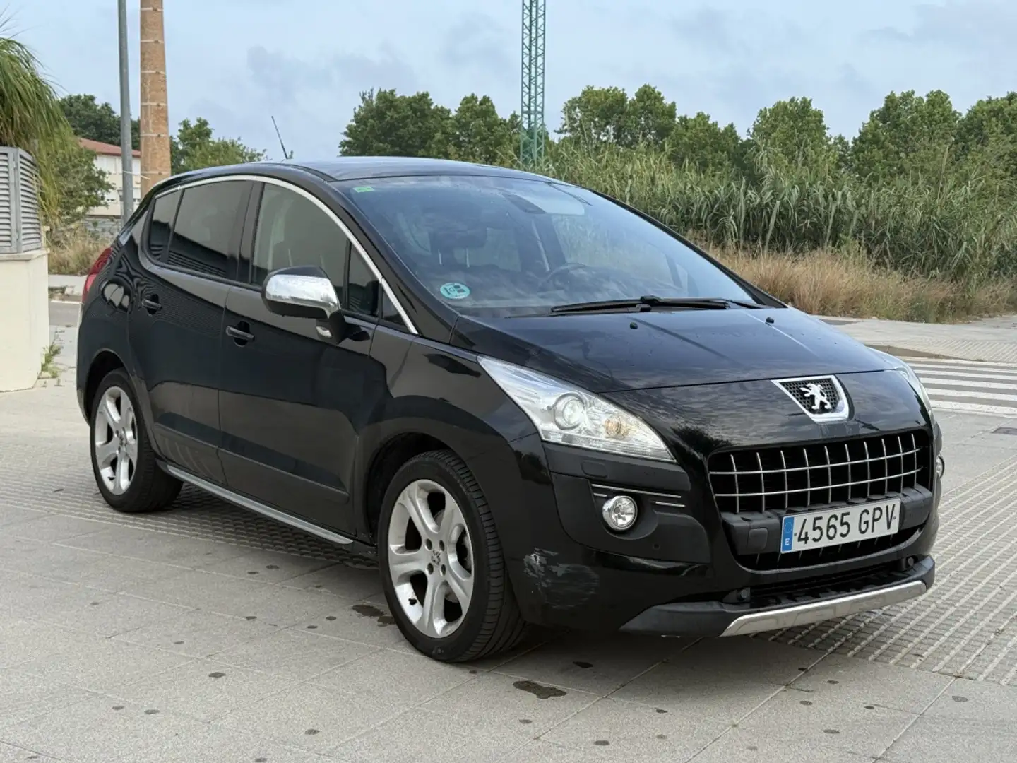 Peugeot 3008 1.6 THP Sport Pack 156 Schwarz - 2
