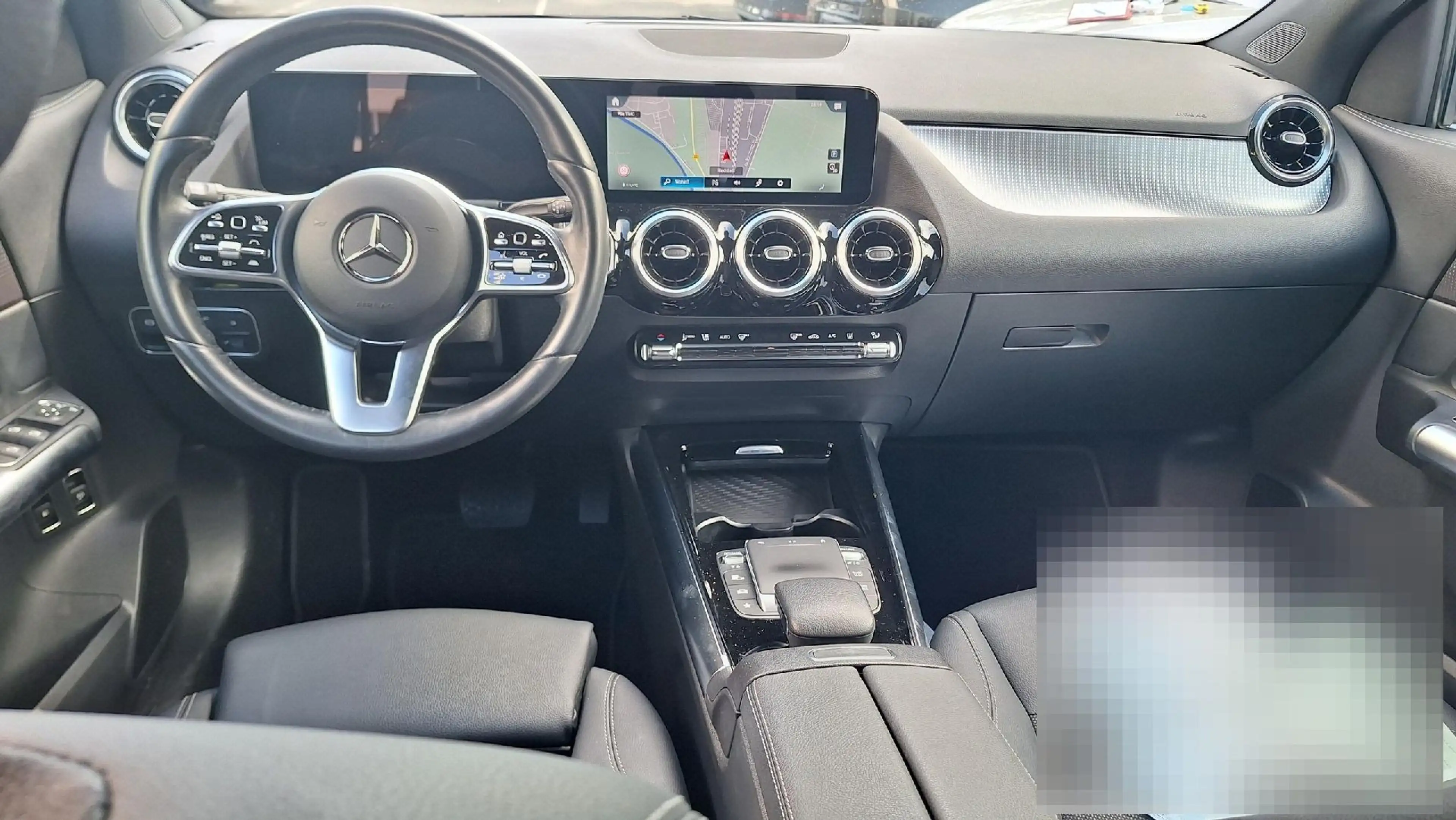 Mercedes-Benz G GLA 250e LED AHK Pano ACC Kamera Sound — photo 7