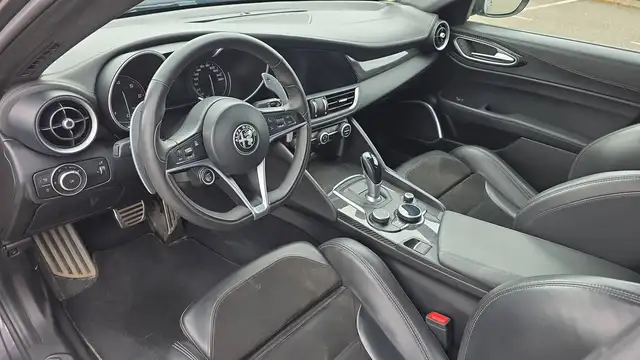 Alfa Romeo Giulia view 8