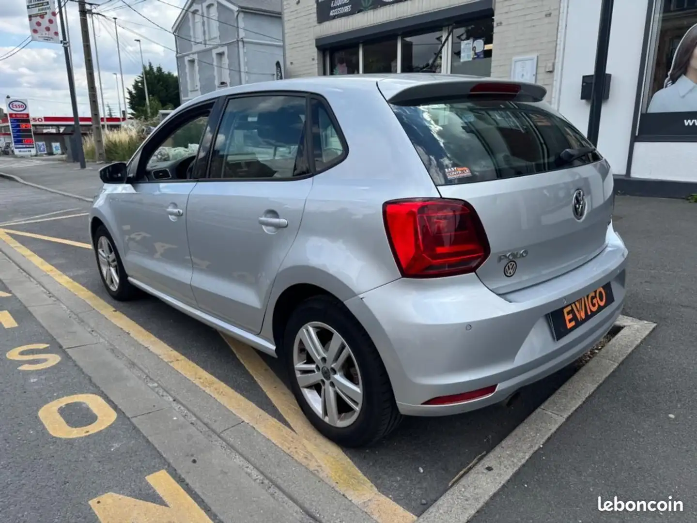 Volkswagen Polo 1.2 TSI 90 BLUEMOTION LOUNGE Gris - 2