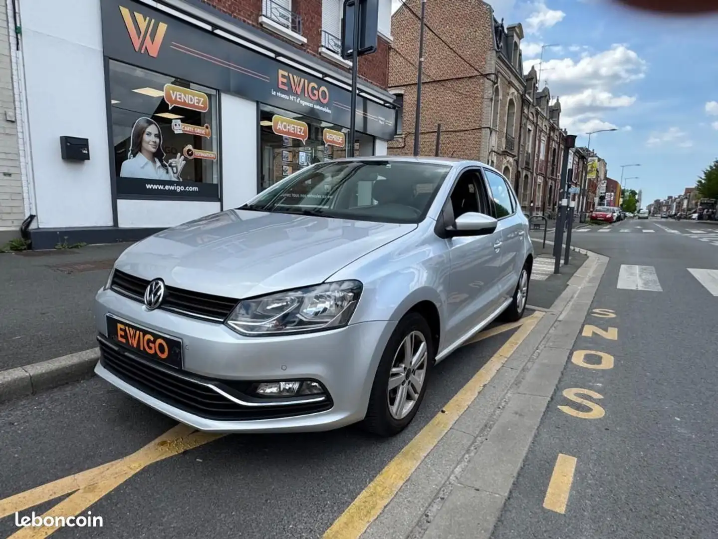 Volkswagen Polo 1.2 TSI 90 BLUEMOTION LOUNGE Gris - 1