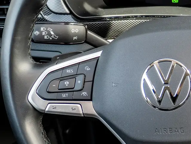 Volkswagen T-Cross view 11