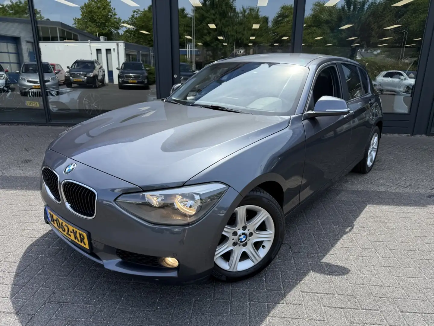 BMW 118 1-serie 118i Bns+ Limited Ed Grey - 1