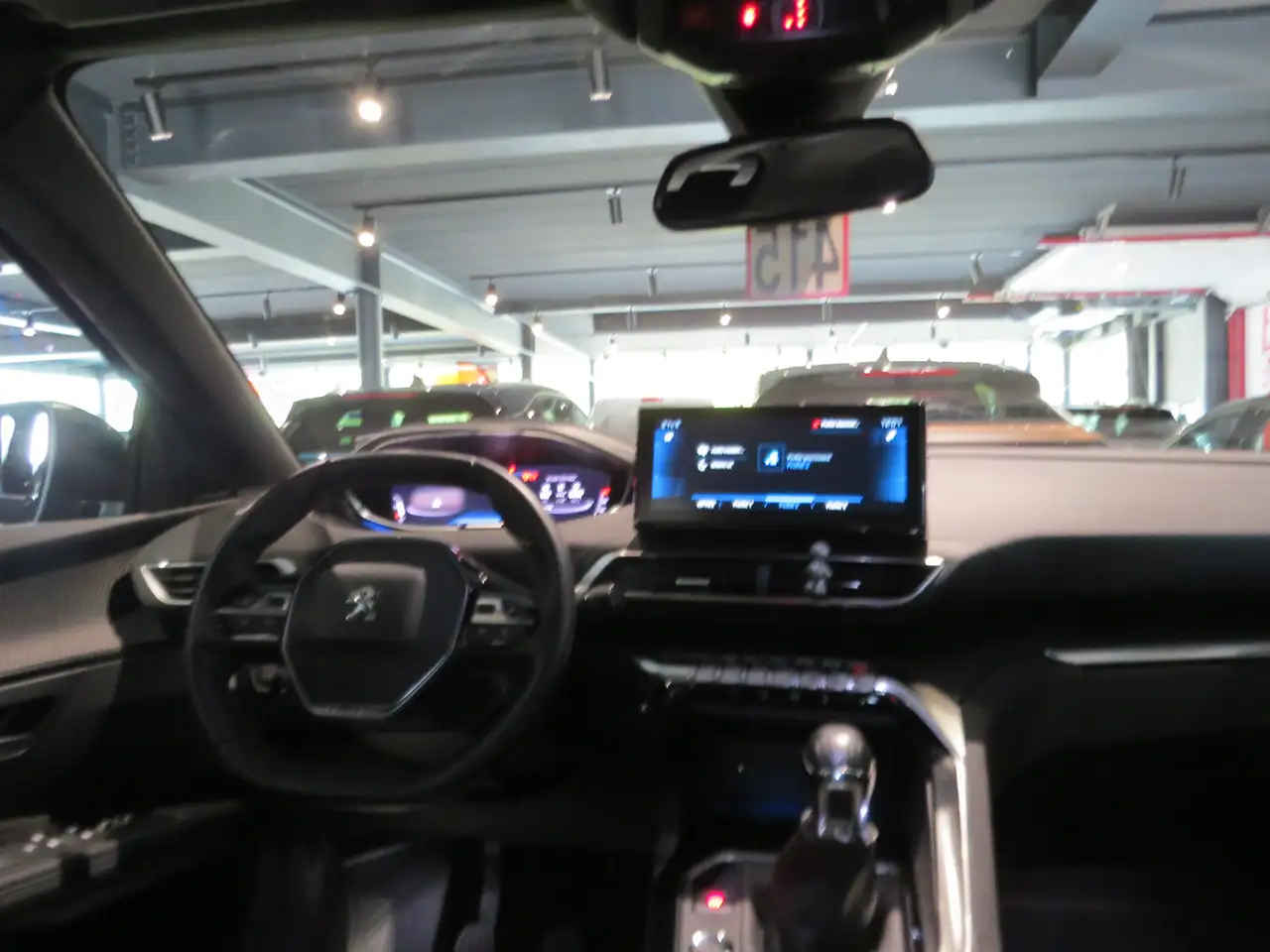 Peugeot 3008 3008 1.2 PureTech Allure Pack 18