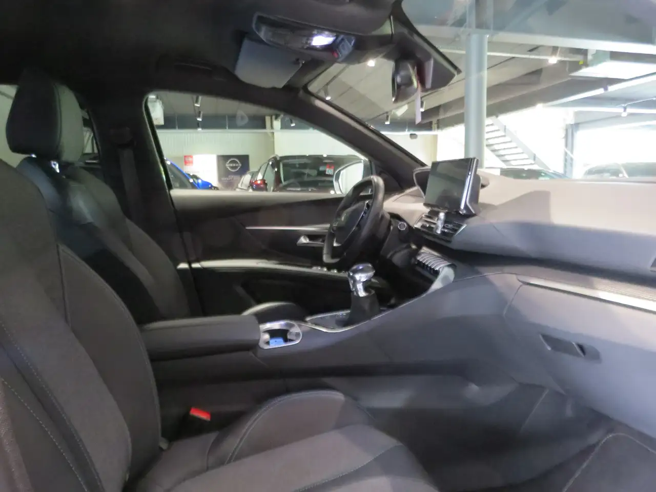 Peugeot 3008 3008 1.2 PureTech Allure Pack 6
