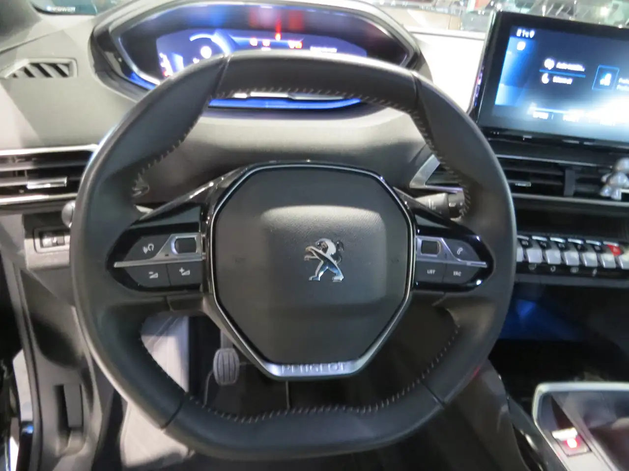 Peugeot 3008 3008 1.2 PureTech Allure Pack 16