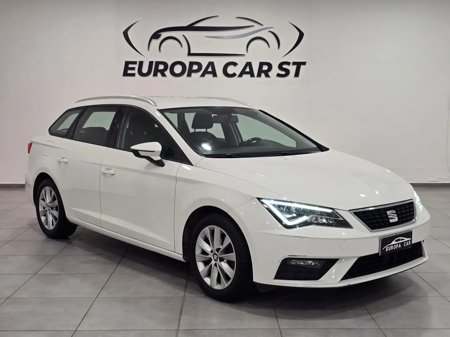 SEAT Leon 1.6 TDI 115 CV ST Bianco - 2