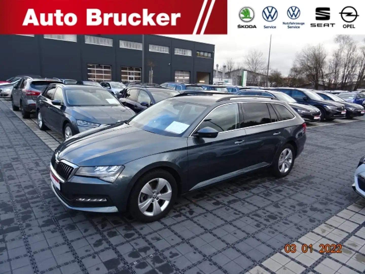 Skoda Superb Combi Ambition 2.0 TDI Navi el Heckklappe Grau - 1