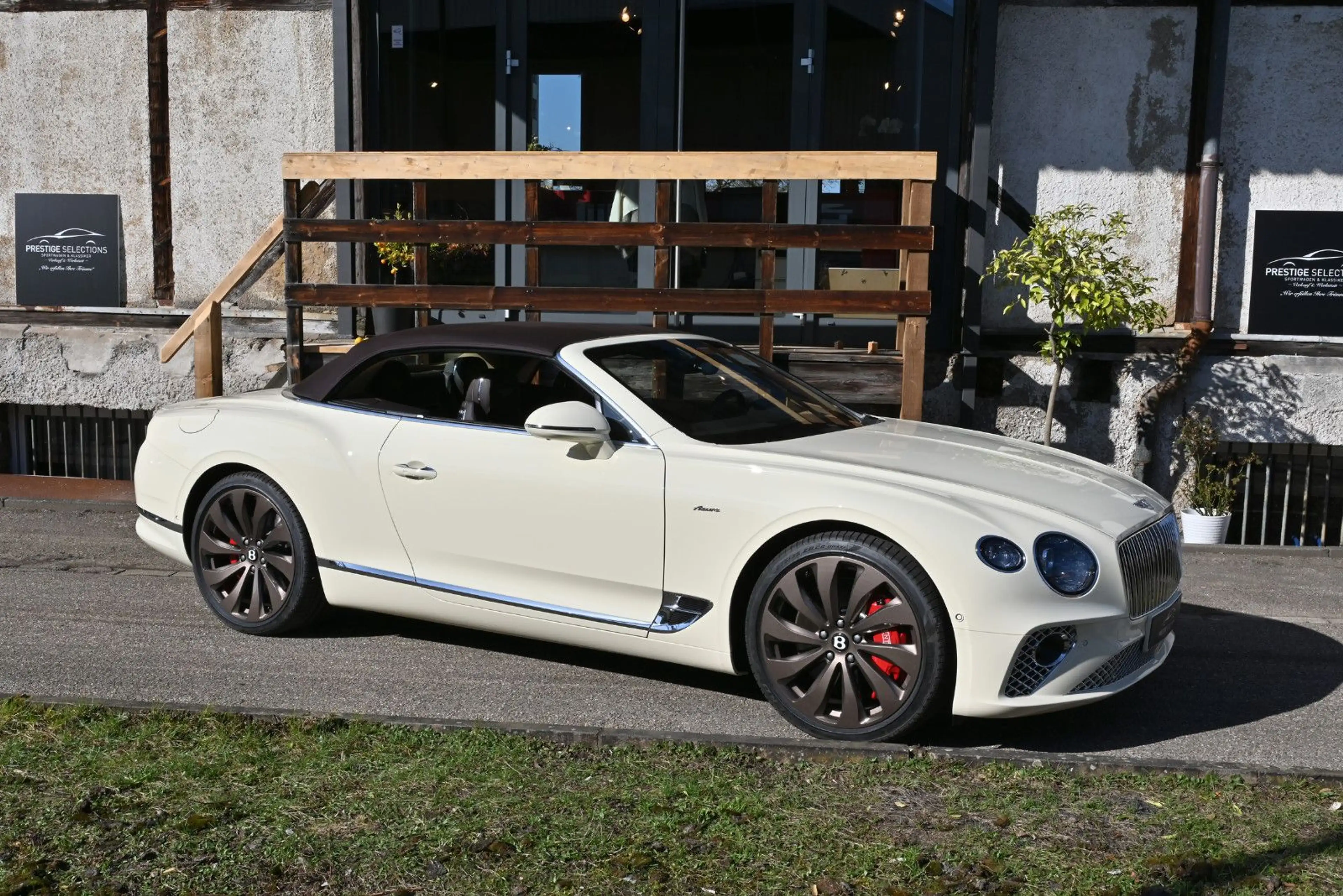 Bentley Continental GTC GTC V8 Azure/Voll!Neuwagen mit TZ!Einzelstück! — photo 15