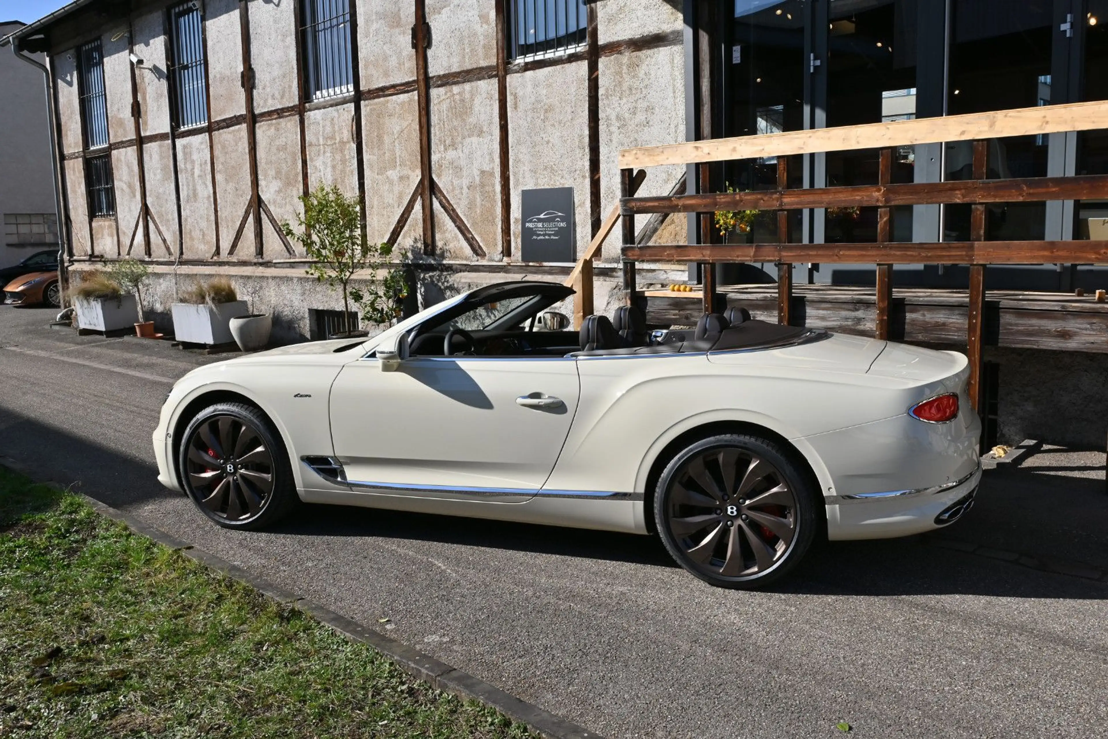 Bentley Continental GTC GTC V8 Azure/Voll!Neuwagen mit TZ!Einzelstück! — photo 14