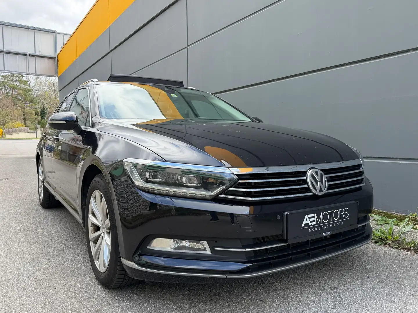 Volkswagen Passat //SYK//VIRTUAL//KREDIT-GARANTIE//PANO//ACC// Schwarz - 1