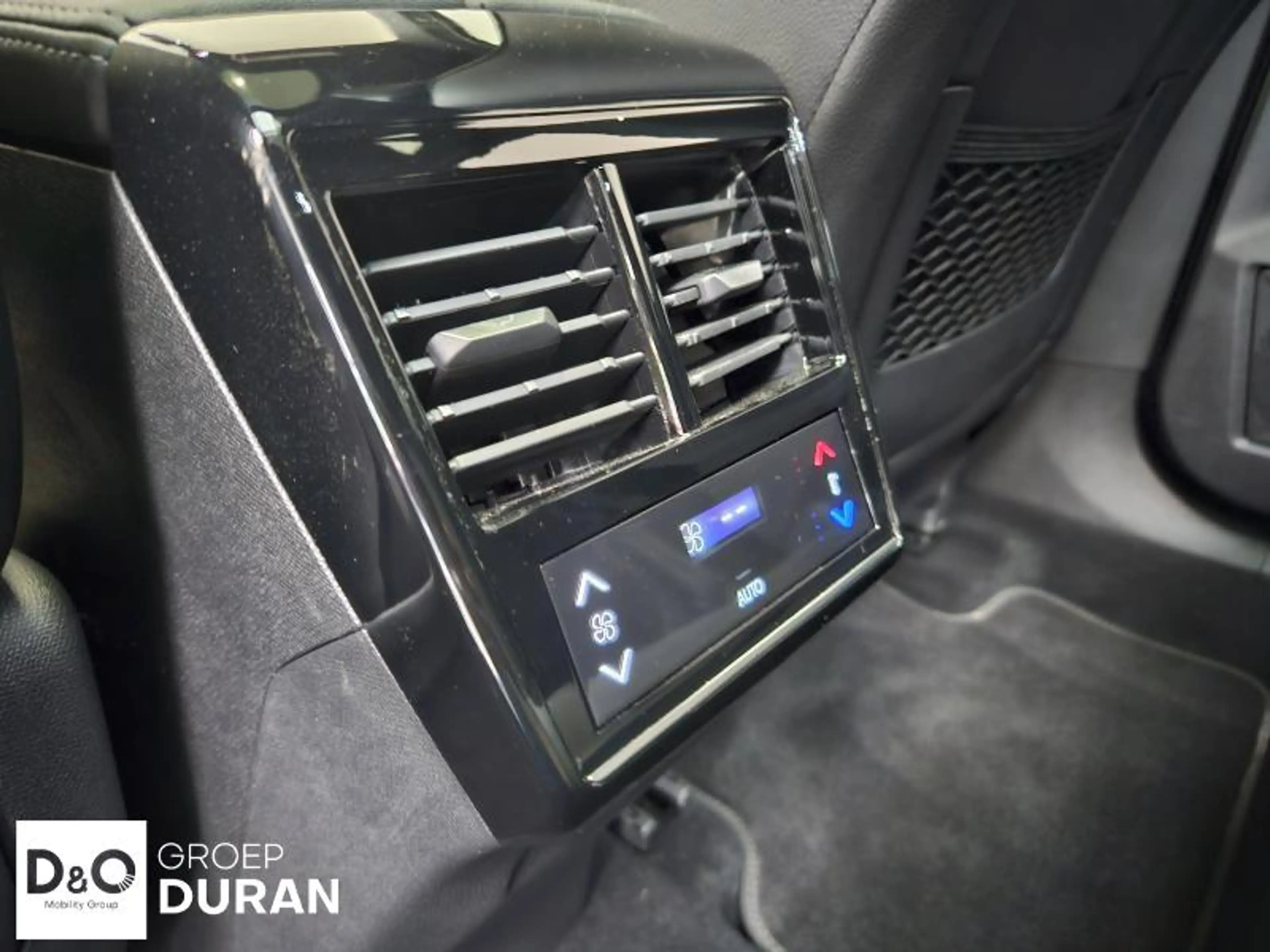 DS Automobiles DS 7 Crossback Pallas E-TENSE 1.6 Hybrid — photo 10