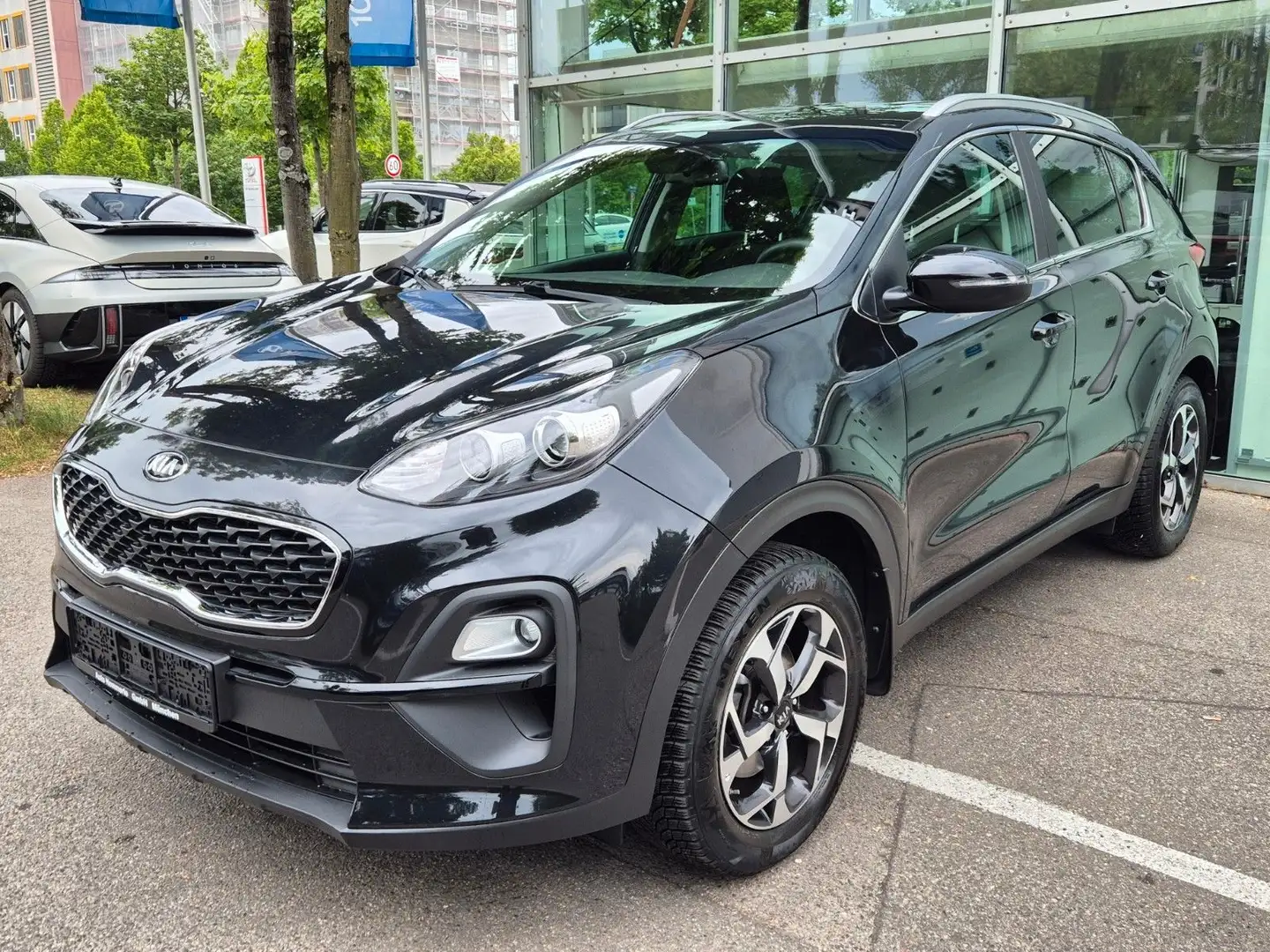 Kia Sportage 1.6 GDI 2WD Schwarz - 1