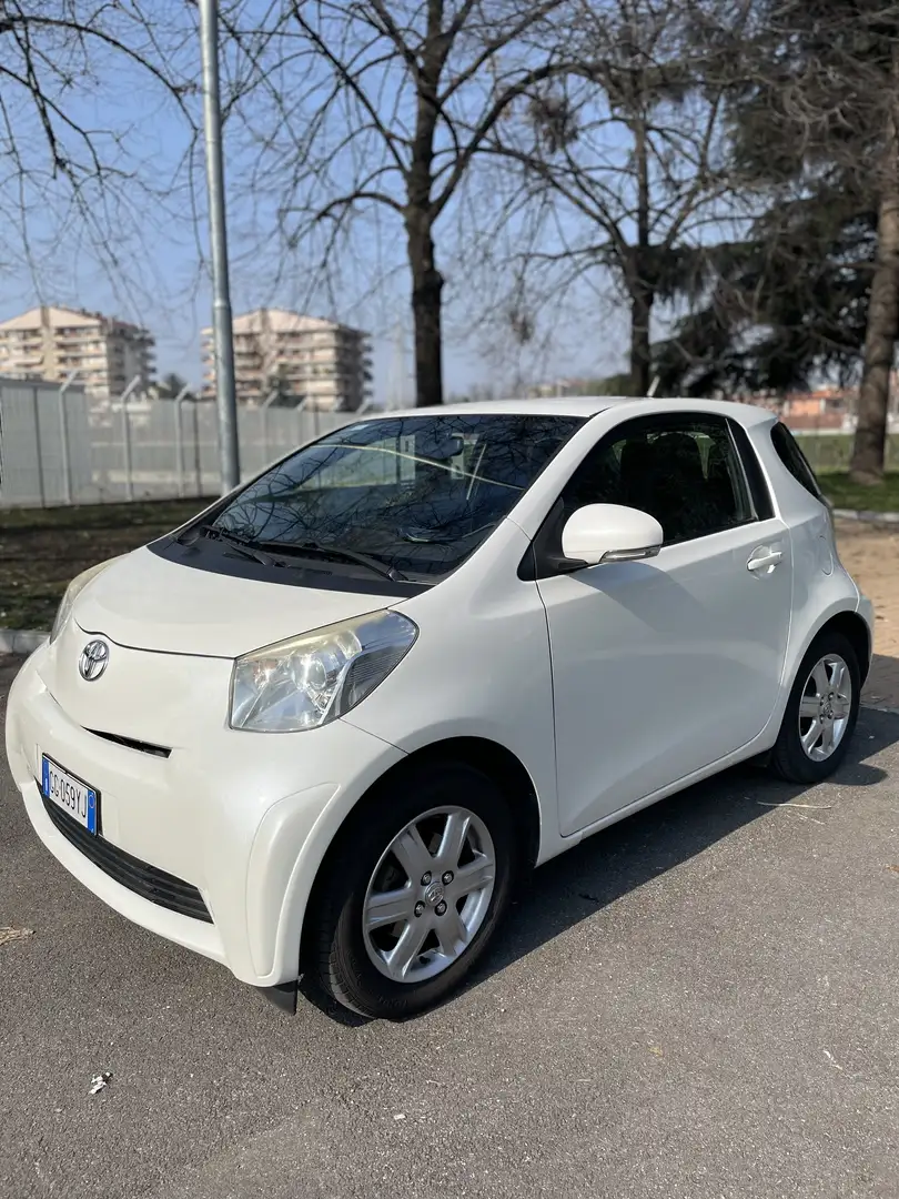 Toyota iQ 1.0 - 2