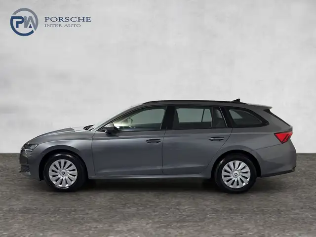 Skoda Octavia view 3