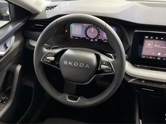 Skoda Octavia view 8