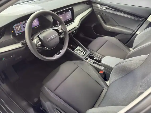 Skoda Octavia view 6