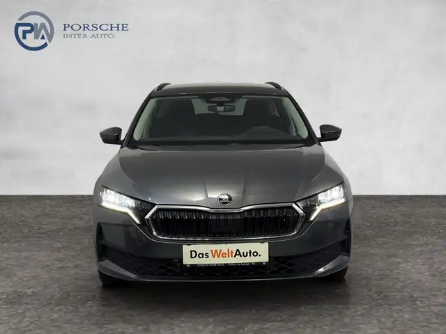 Skoda Octavia view 2