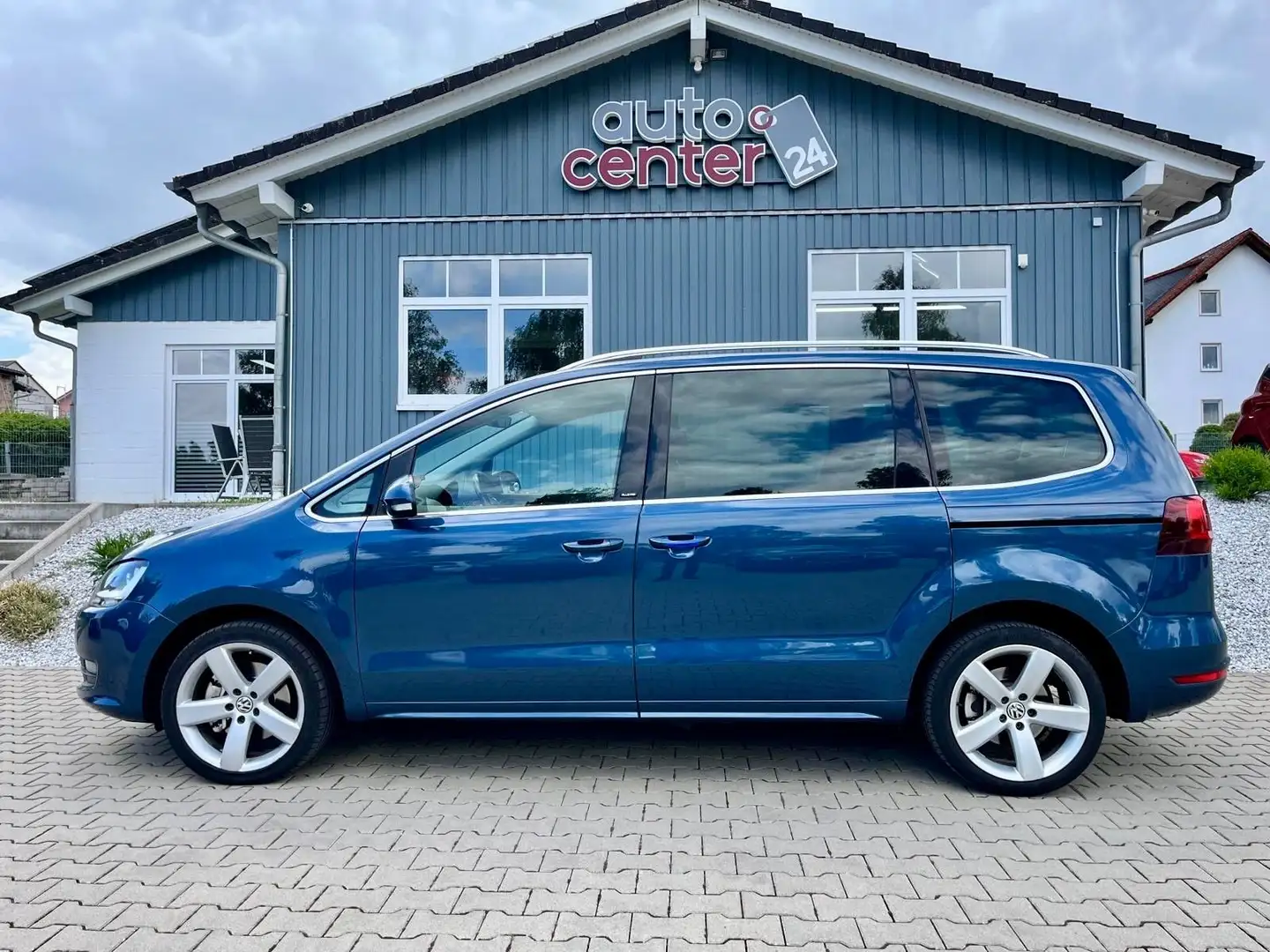 Volkswagen Sharan 2.0 TDI Allstar°7 Sitzer°ALU°Navi°Kamera° Bleu - 2