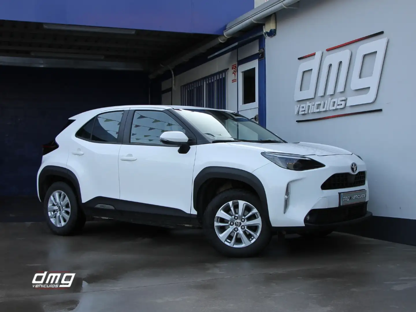 Toyota Yaris Cross 120H Active Tech Blanco - 2