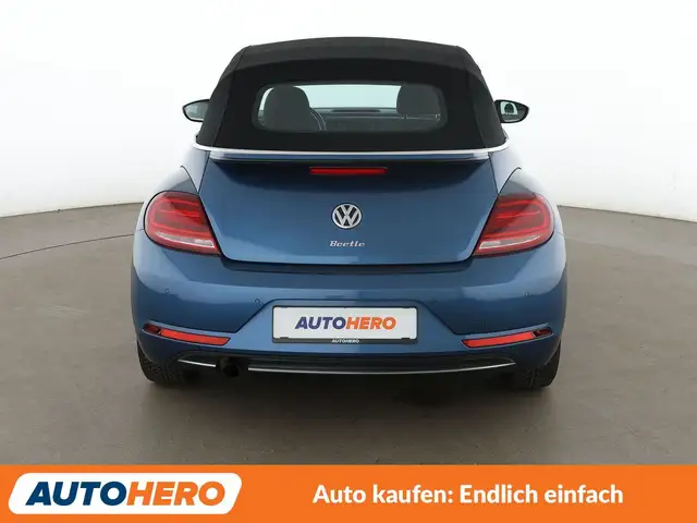 Volkswagen Beetle view 5