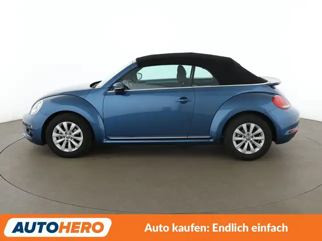 Volkswagen Beetle view 3