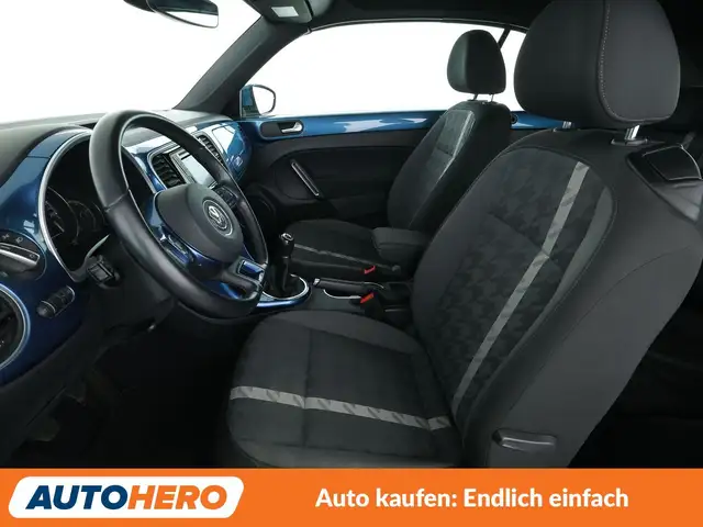 Volkswagen Beetle view 10