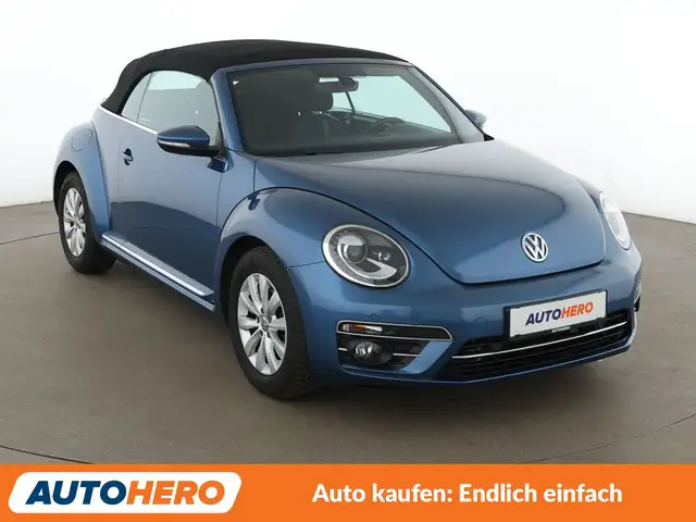Volkswagen Beetle view 8