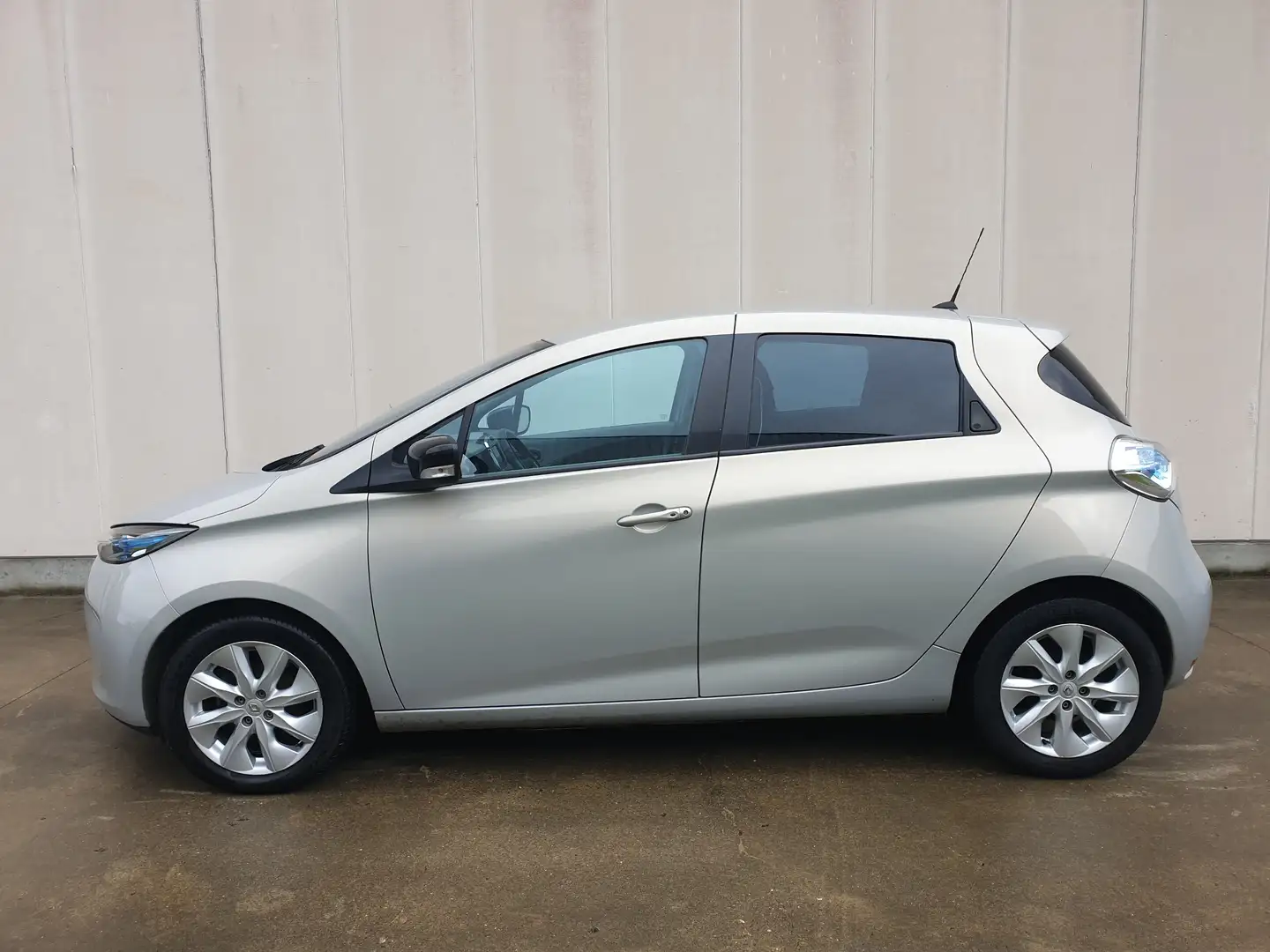 Renault ZOE OWN BATTERY - INVERTER BROKEN Grijs - 2