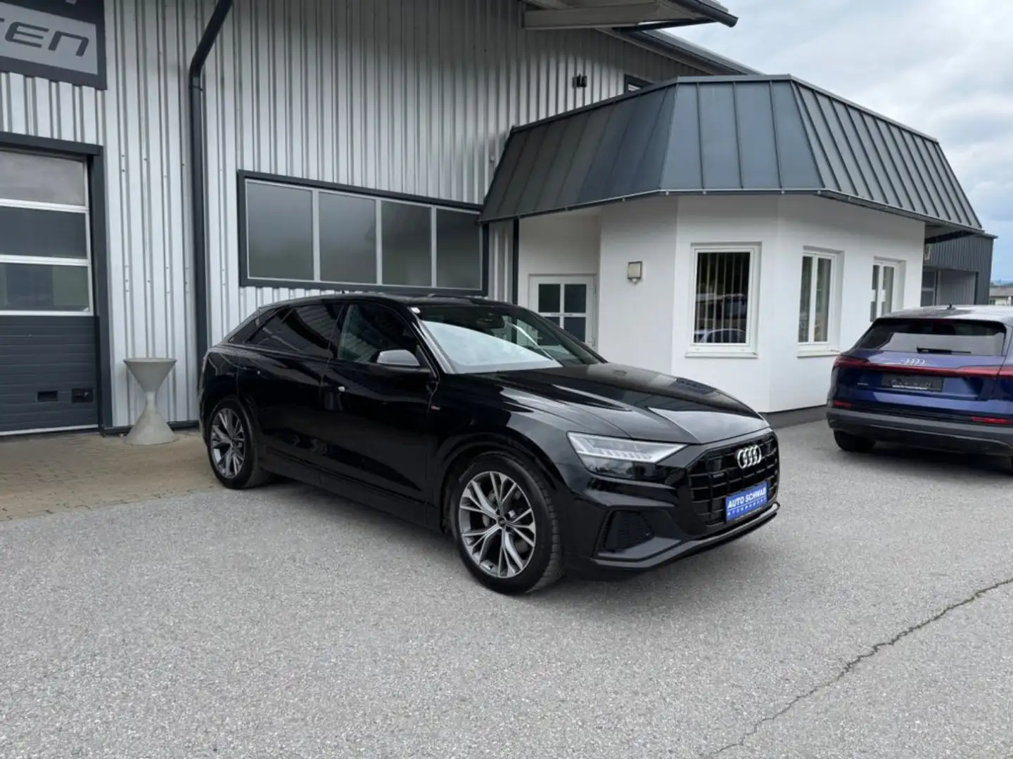 Audi Q8 50 TDI quattro *LUFT,GLASDACH,AHV S-LINE* Schwarz - 1