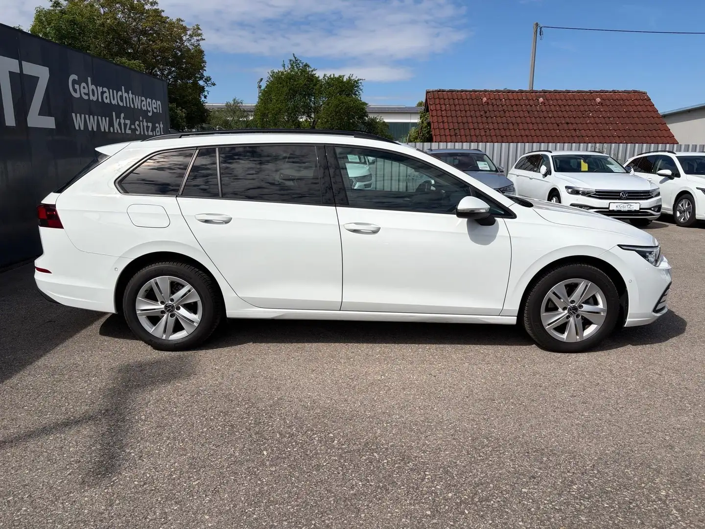 Volkswagen Golf Variant 1,5 TSI Life | VOLL-LED Weiß - 2
