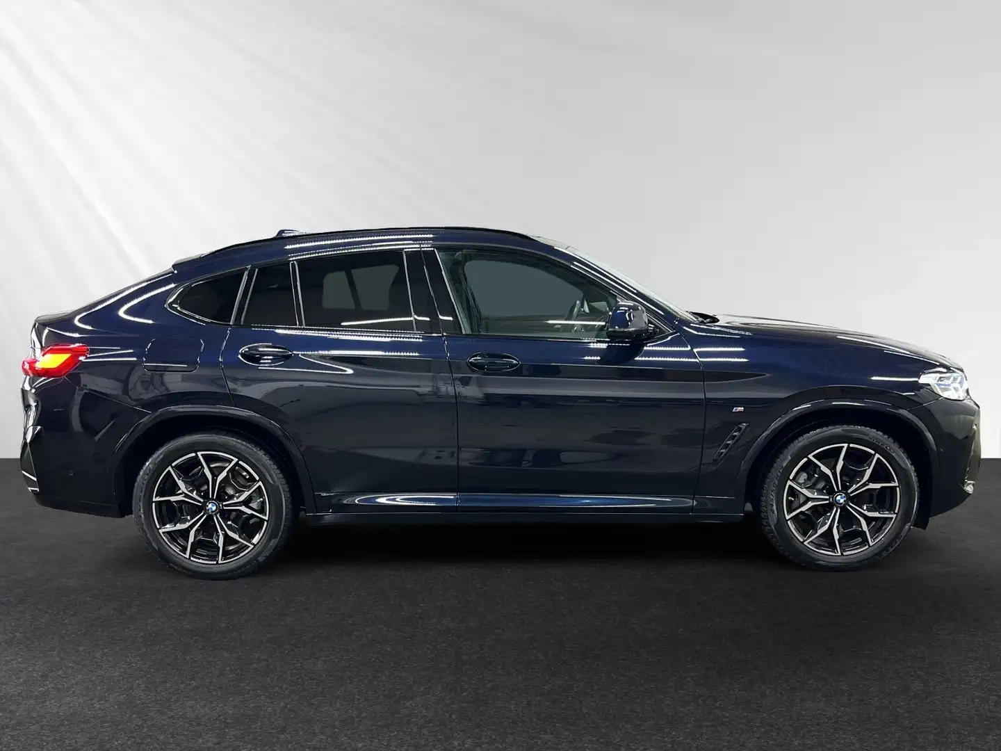 BMW X4 xDrive30d M Sport|AHK|Pano|LCProf.|Stop&Go Schwarz - 2